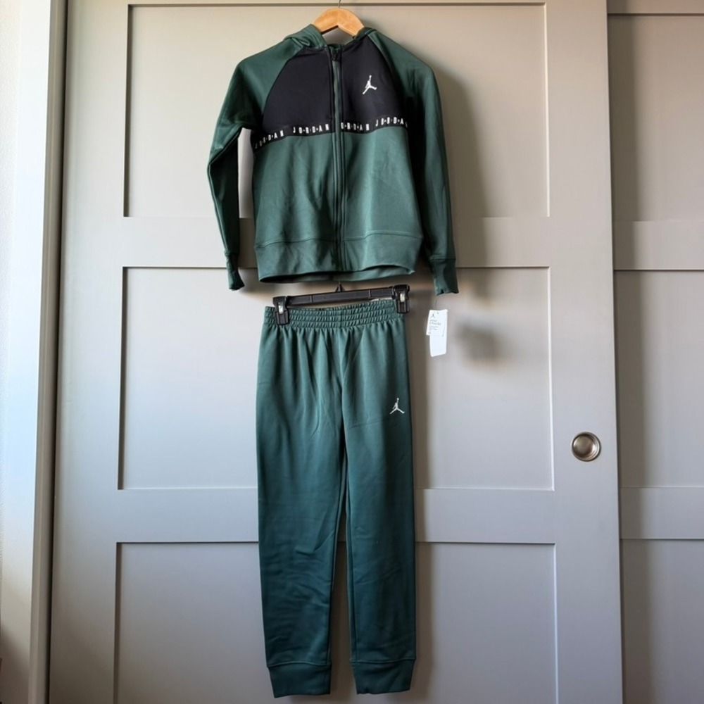 Nike Air Jordan Tracksuit Set Kids Sz 10Y Green Zip Hoodie Jogger 2-Piece Set